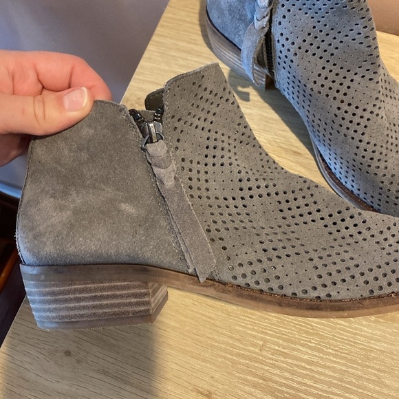 Dolce vita suede gray boots with cutouts - Picture 3 of 6